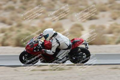 media/May-05-2025-Moto Forza (Mon) [[3c1838c5e5]]/2-B Group/Session 3 (Panning Test Turn 14 Inside)/